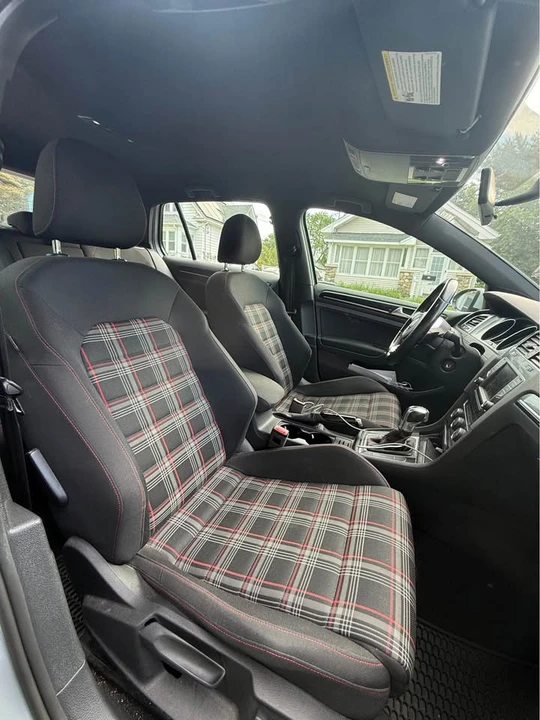 2017 Volkswagen GTI Mk7 - Image 17 of 19