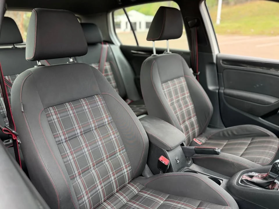 2017 Volkswagen GTI Mk7 - Image 16 of 20