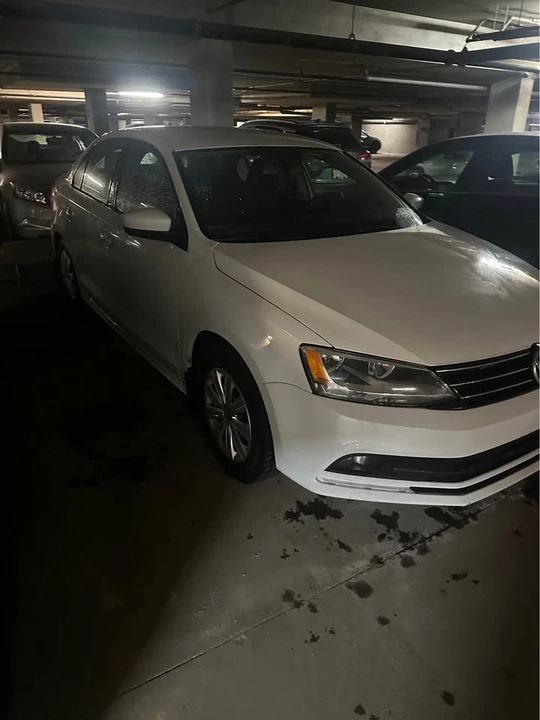 2017 Volkswagen A6 Jetta - Image 2 of 13