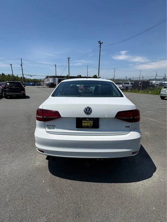 2017 Volkswagen A6 Jetta - Image 2 of 5