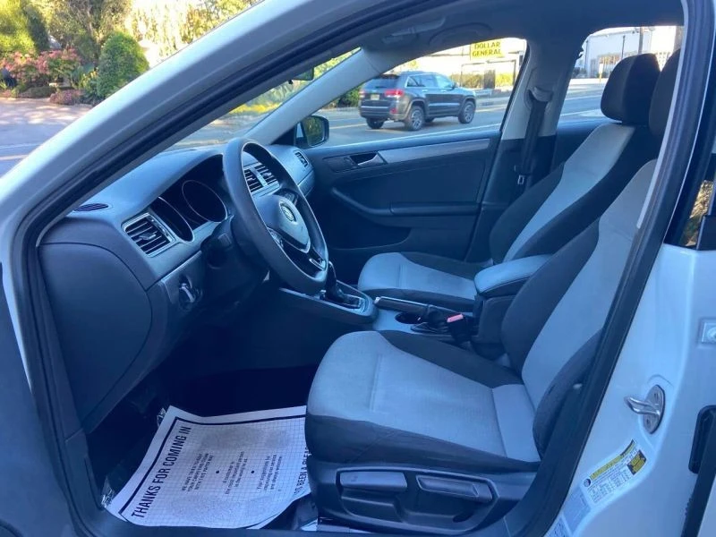 2017 Volkswagen A6 Jetta - Image 12 of 12