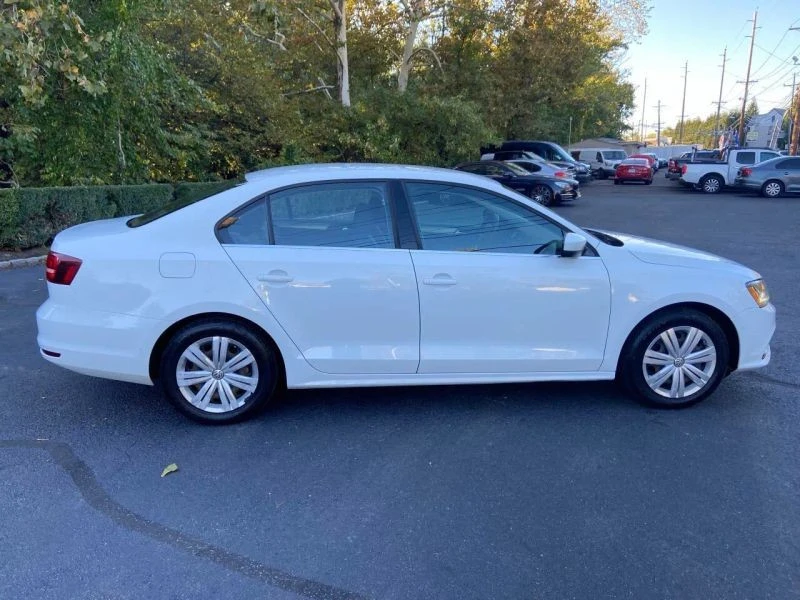 2017 Volkswagen A6 Jetta - Image 11 of 12