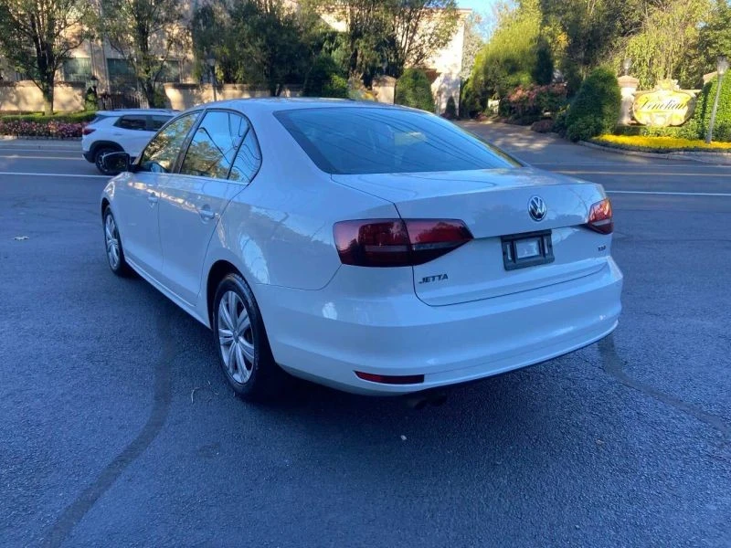 2017 Volkswagen A6 Jetta - Image 7 of 12
