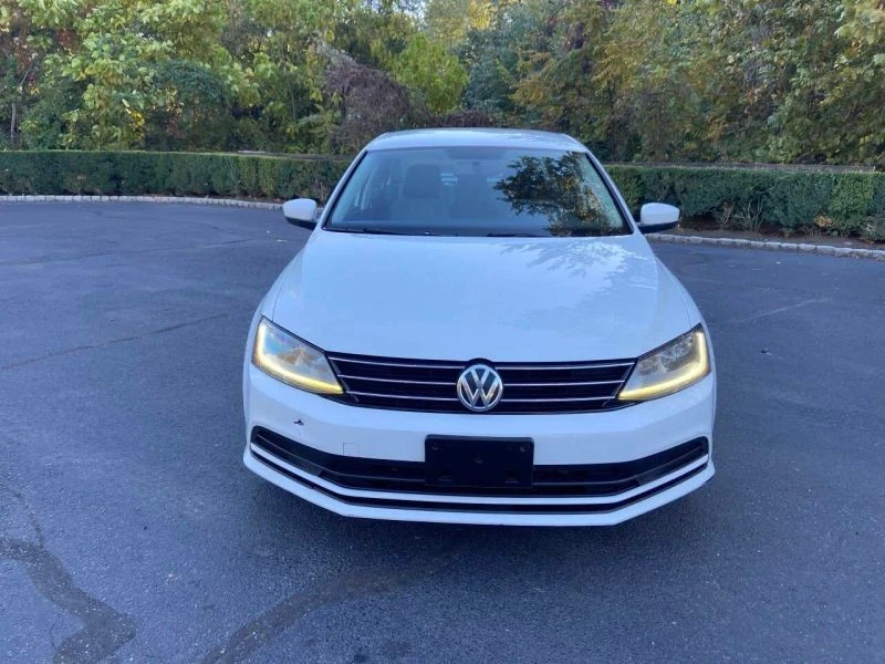 2017 Volkswagen A6 Jetta - Image 3 of 12