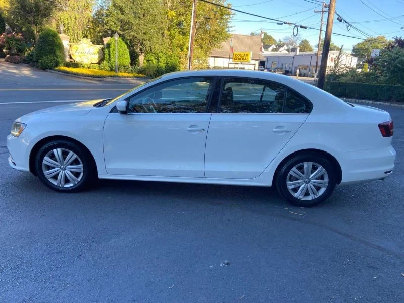 2017 Volkswagen A6 Jetta - Image 5 of 12