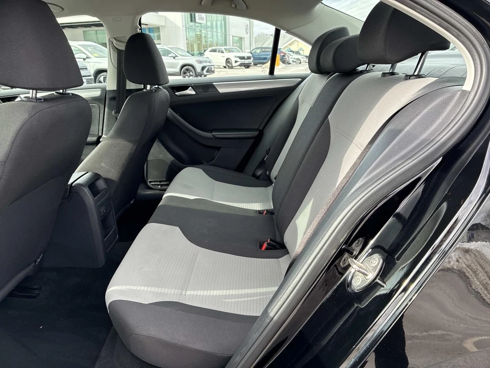 2017 Volkswagen A6 Jetta - Image 13 of 21