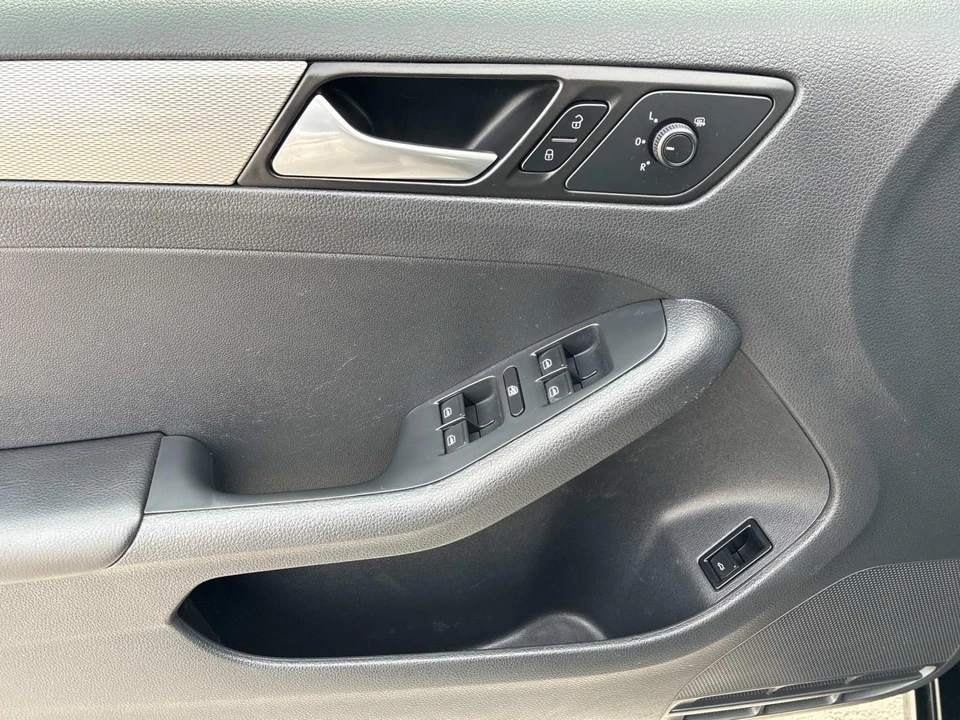 2017 Volkswagen A6 Jetta - Image 20 of 21