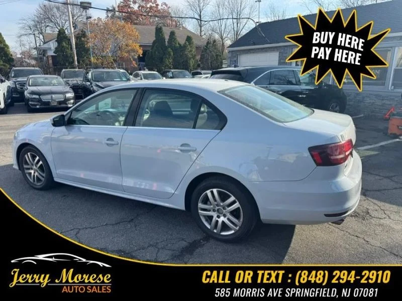 2017 Volkswagen A6 Jetta - Image 3 of 12