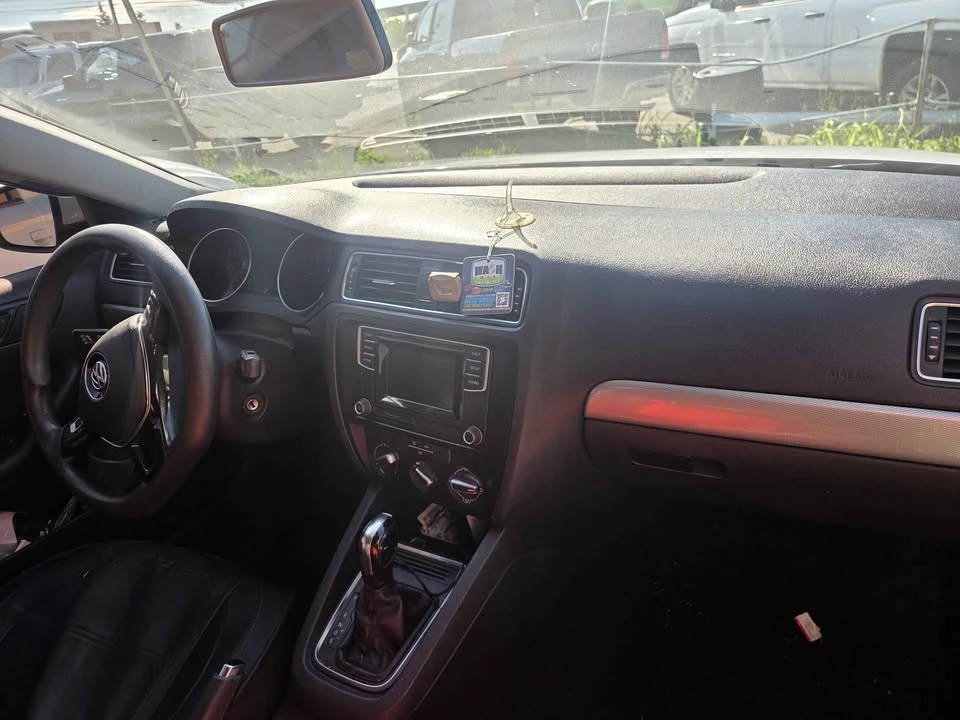 2017 Volkswagen A6 Jetta - Image 6 of 7