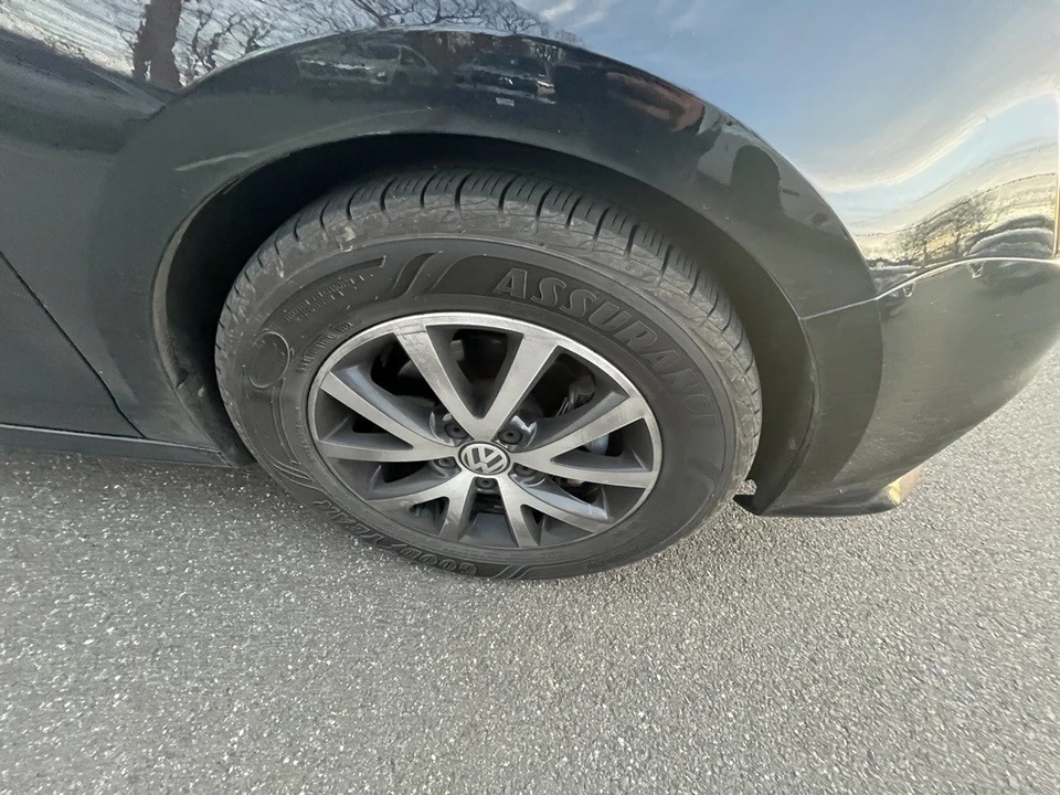 2017 Volkswagen A6 Jetta - Image 10 of 12