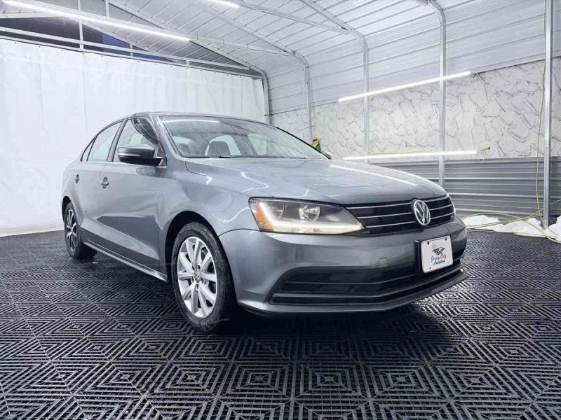2017 Volkswagen A6 Jetta - Image 9 of 12