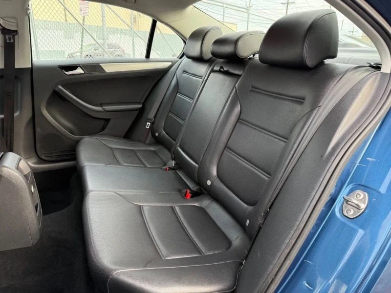 2017 Volkswagen A6 Jetta - Image 12 of 12