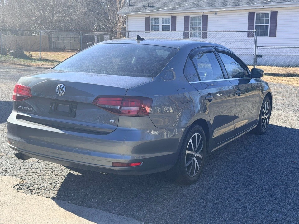 2017 Volkswagen A6 Jetta - Image 5 of 20