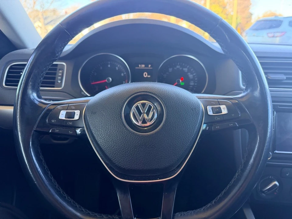 2017 Volkswagen A6 Jetta - Image 19 of 20