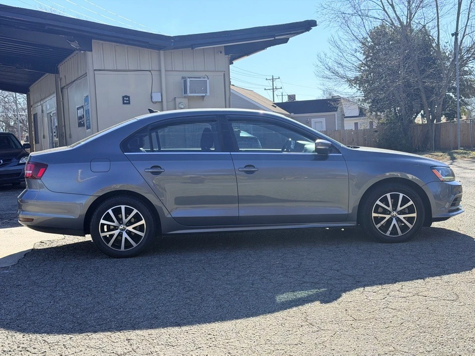 2017 Volkswagen A6 Jetta - Image 4 of 20