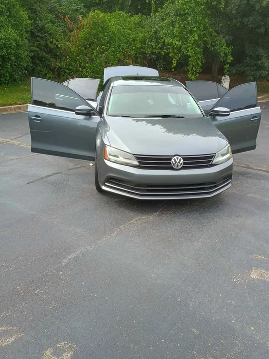 2017 Volkswagen A6 Jetta - Image 5 of 10