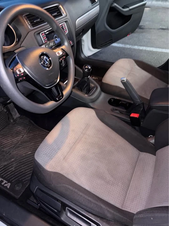 2017 Volkswagen A6 Jetta - Image 13 of 17