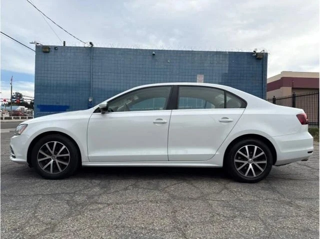 2017 Volkswagen A6 Jetta - Image 5 of 13