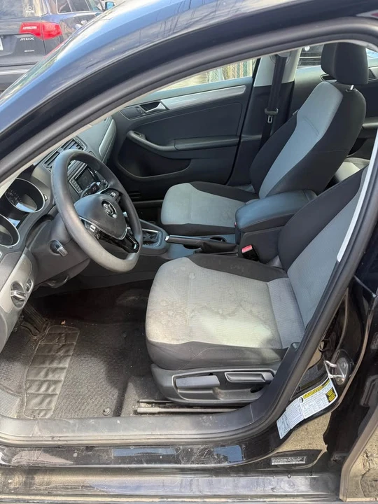 2017 Volkswagen A6 Jetta - Image 9 of 11