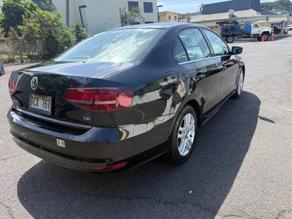 2017 Volkswagen A6 Jetta - Image 5 of 11