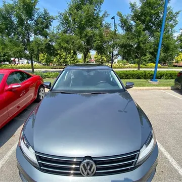 2017 Volkswagen Jetta 1.8T SEL Premium Sedan 4D