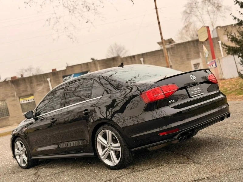 2017 Volkswagen A6 Jetta - Image 3 of 12