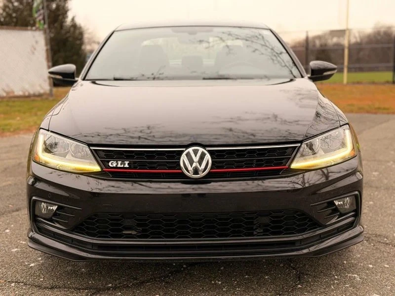 2017 Volkswagen A6 Jetta - Image 8 of 12