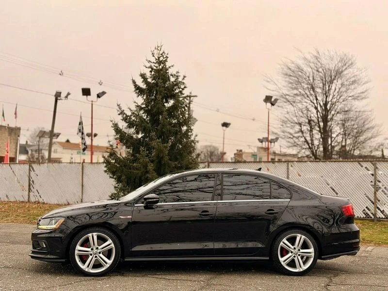 2017 Volkswagen A6 Jetta - Image 6 of 12