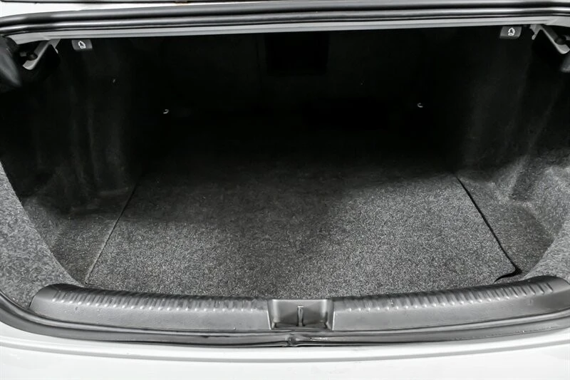 2017 Volkswagen A6 Jetta - Image 15 of 21