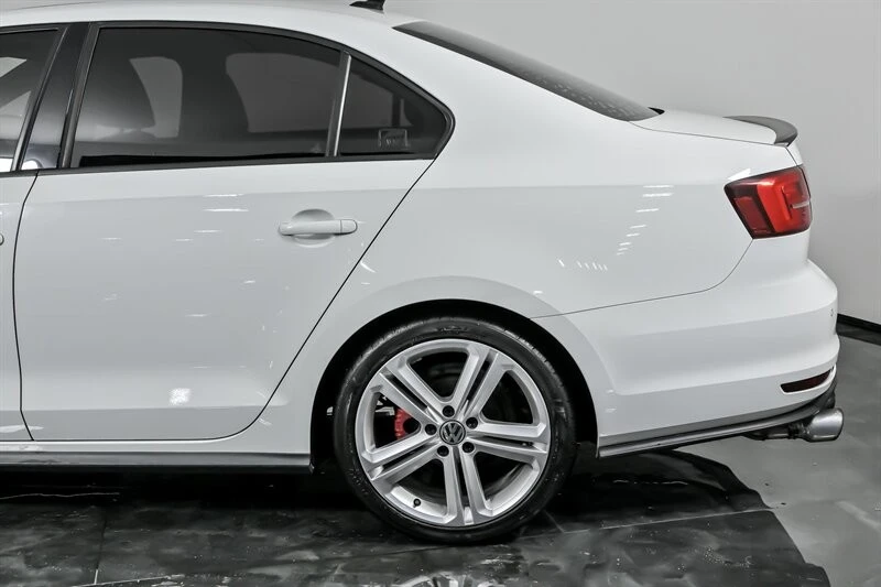 2017 Volkswagen A6 Jetta - Image 8 of 21