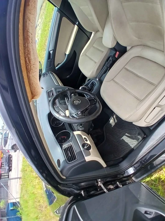 2017 Volkswagen A6 Jetta - Image 6 of 9