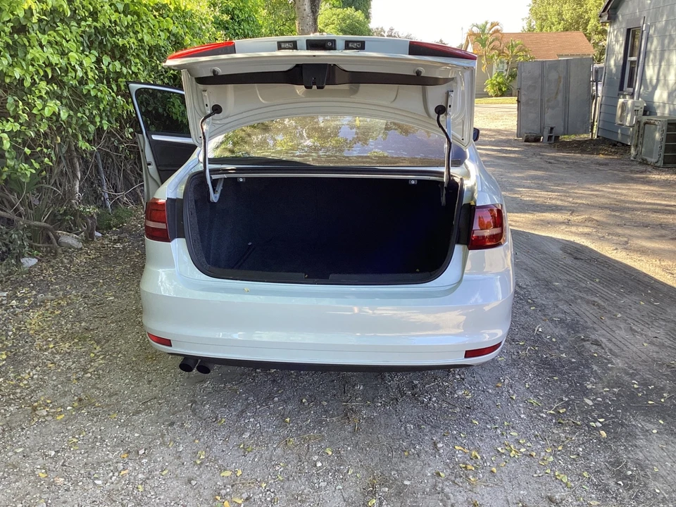 2017 Volkswagen A6 Jetta - Image 10 of 19