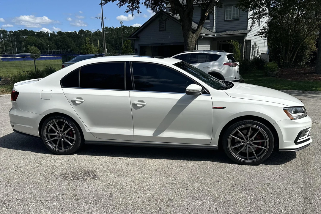 2017 Volkswagen A6 Jetta - Image 3 of 31