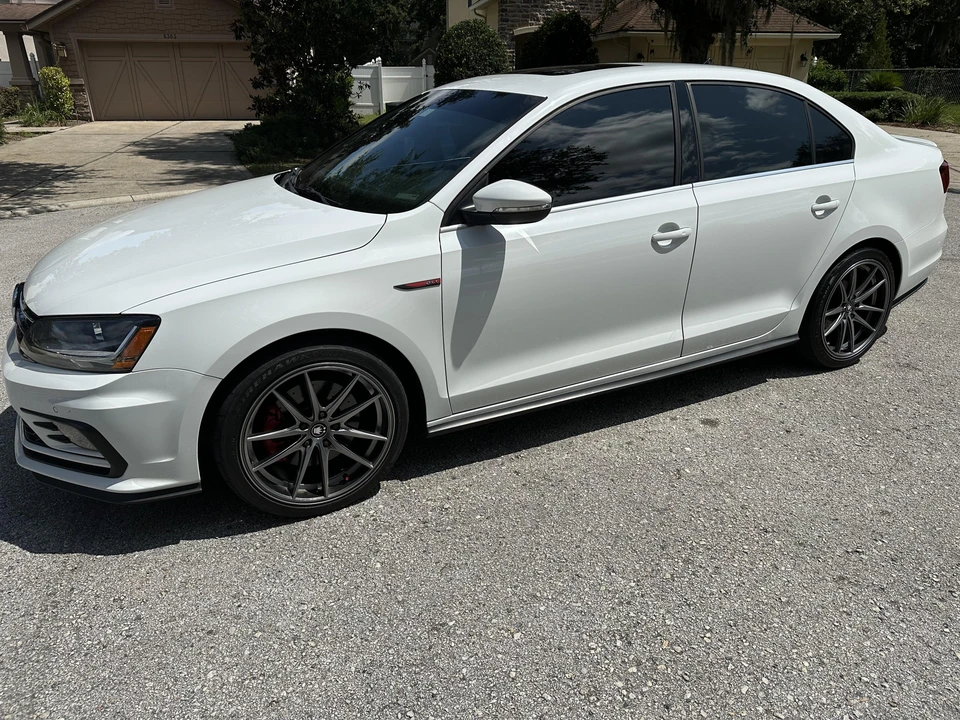 2017 Volkswagen A6 Jetta - Image 10 of 31