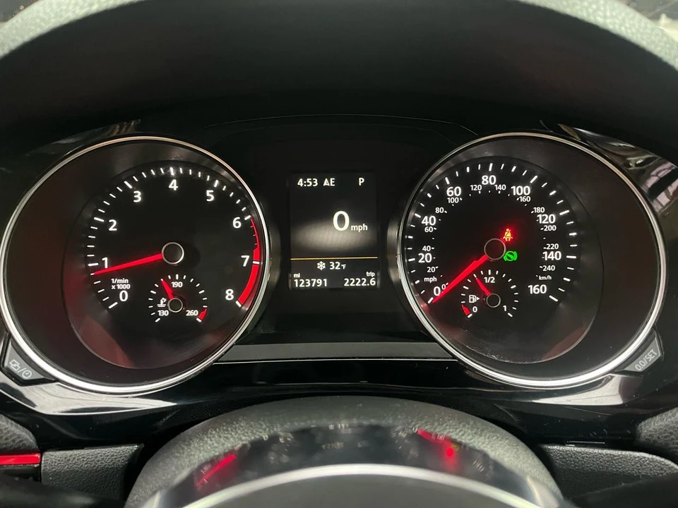 2017 Volkswagen A6 Jetta - Image 13 of 21