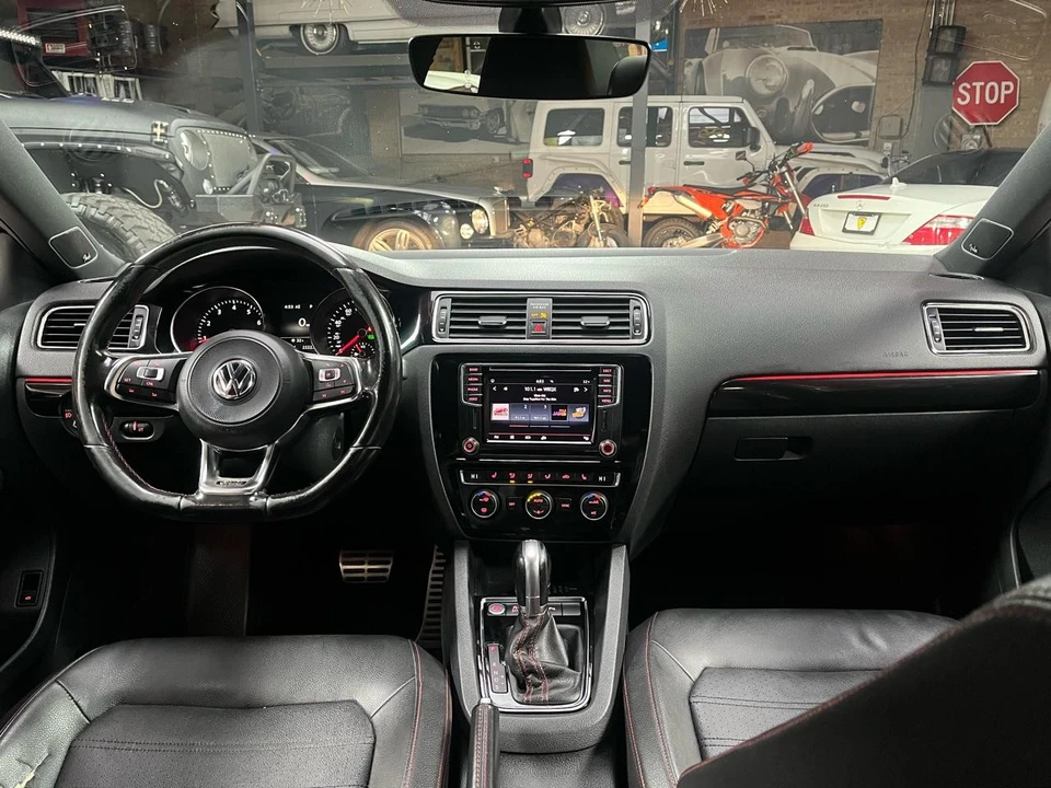 2017 Volkswagen A6 Jetta - Image 10 of 21