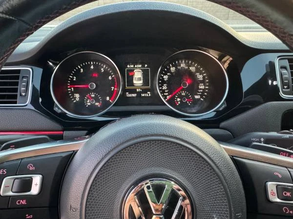 2017 Volkswagen A6 Jetta - Image 10 of 13