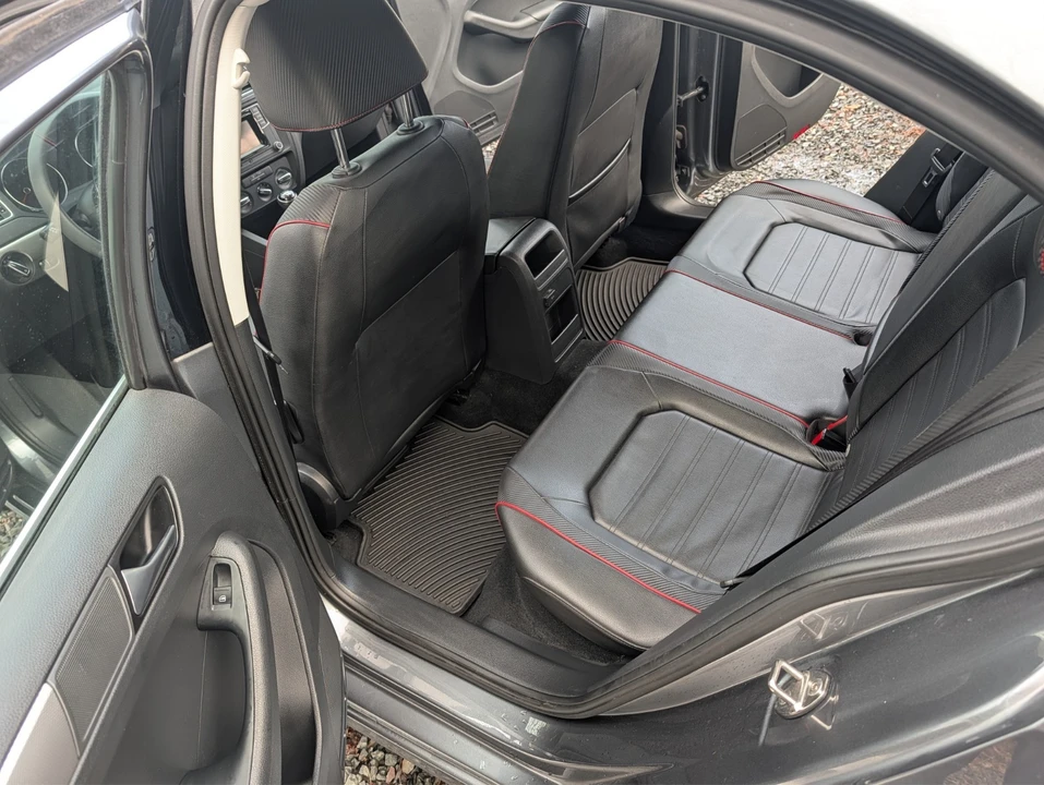 2017 Volkswagen A6 Jetta - Image 10 of 20