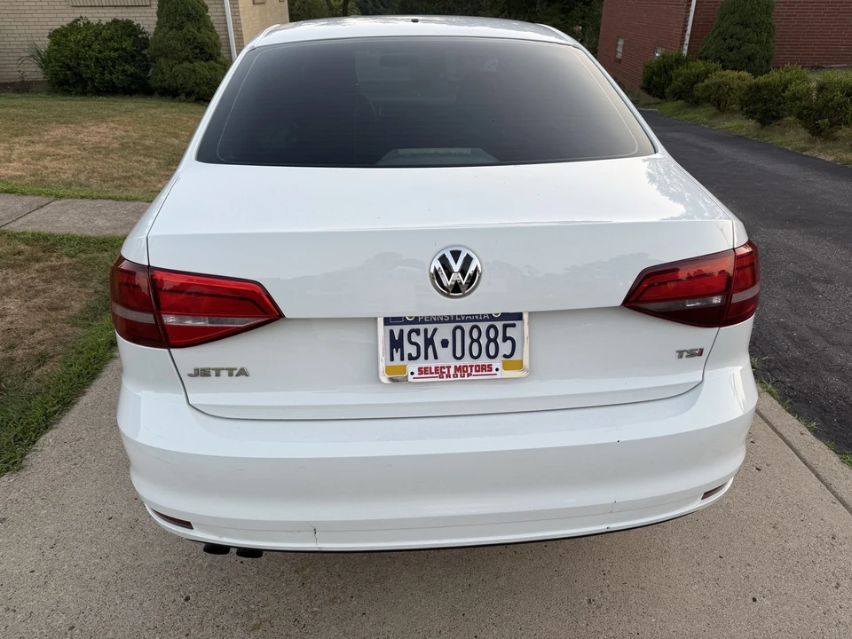 2017 Volkswagen A6 Jetta - Image 3 of 10