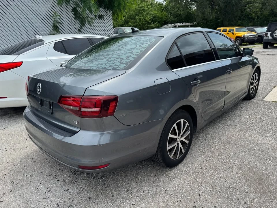 2017 Volkswagen A6 Jetta - Image 3 of 8