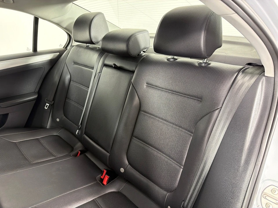 2017 Volkswagen A6 Jetta - Image 20 of 21