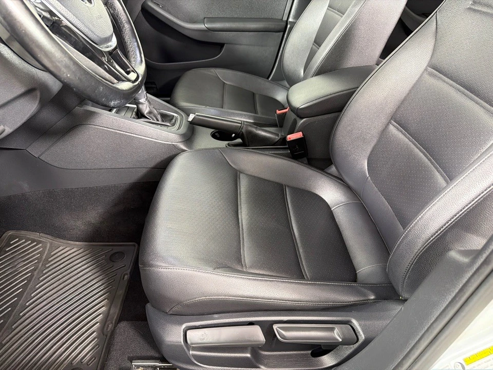 2017 Volkswagen A6 Jetta - Image 12 of 21