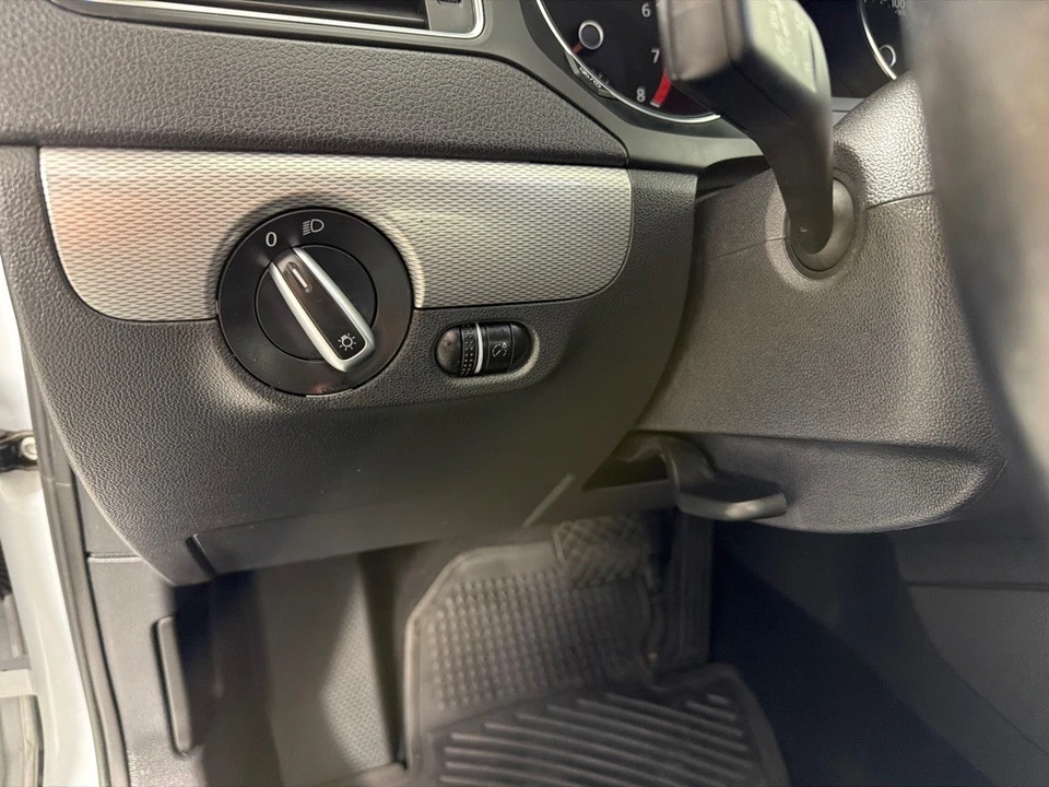 2017 Volkswagen A6 Jetta - Image 14 of 21