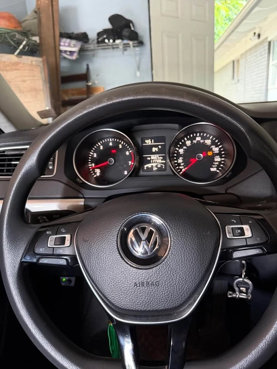 2017 Volkswagen A6 Jetta - Image 6 of 7