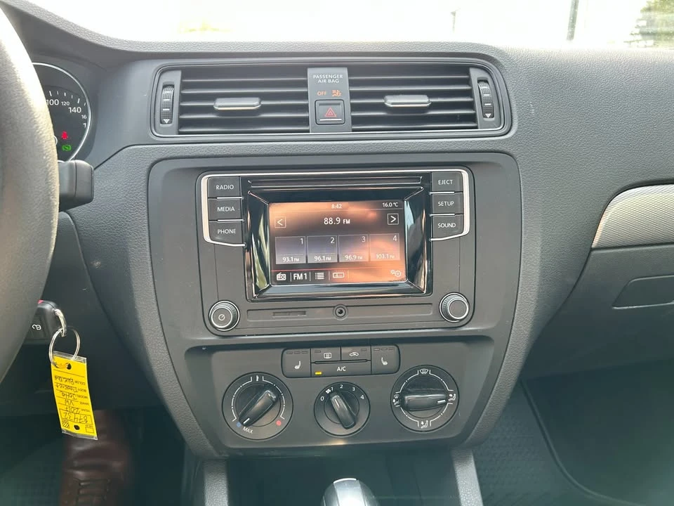 2017 Volkswagen A6 Jetta - Image 18 of 19