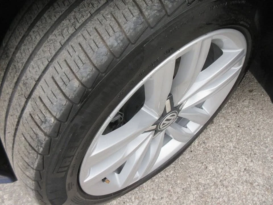 2017 Volkswagen Passat - Image 17 of 19