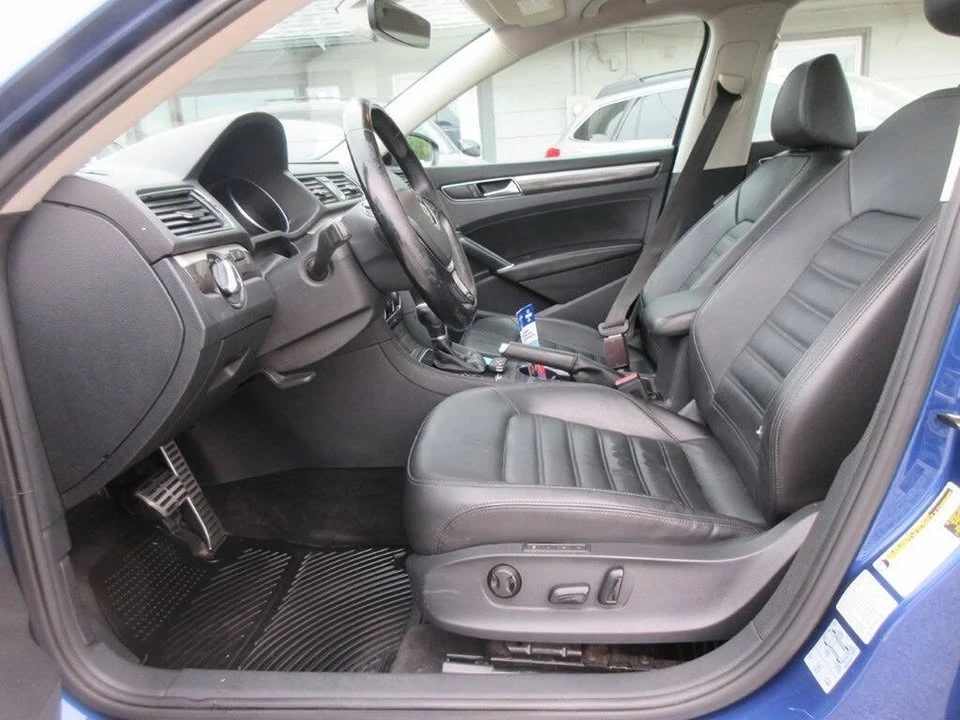 2017 Volkswagen Passat - Image 11 of 19
