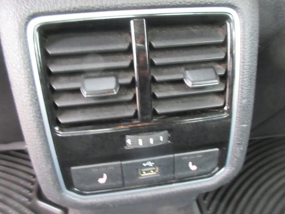 2017 Volkswagen Passat - Image 9 of 19