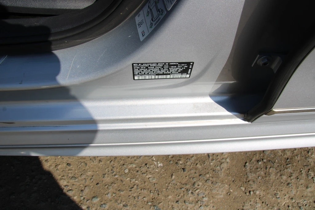 2017 Volkswagen Passat - Image 12 of 21