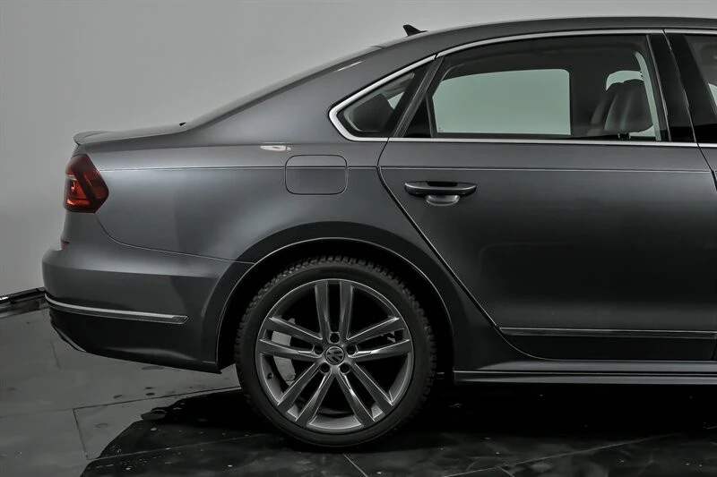 2017 Volkswagen Passat - Image 11 of 21